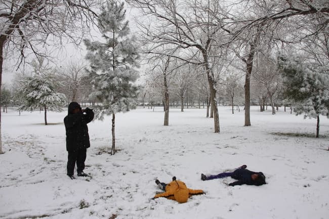Ramón Verduzco González, dirigente de la Confederación Nacional Campesina (CNC) en el estado, consideró que las lluvias y la caída de nieve son benéficas para el campo de la entidad.