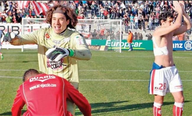 Guillermo Ochoa reiteró que ha crecido como portero en Francia: 'Fue un proceso, pero aún no culmina'. (Foto de Twitter)