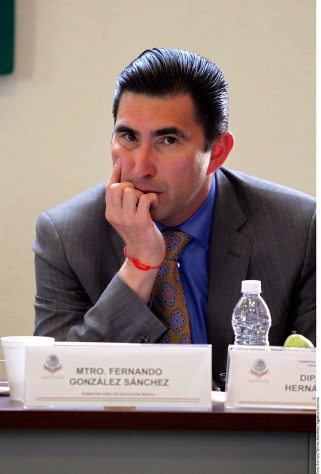 Amparo. Fernando González Sánchez, exsubsecretario de Educación Básica y yerno de Elba Esther Gordillo.