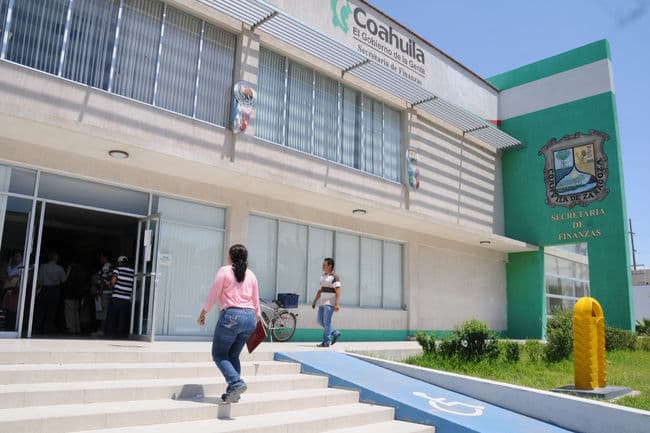 Designan.-Desde hoy, la Secretaría de Finanzas en Torreón tendrá como titular a la ex senadora, Alicia López de la Torre.