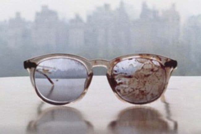 Postura. Yoko Ono, viuda del cantante John Lennon, considera que EU se está convirtiendo en una zona de guerra.