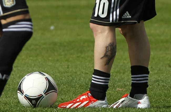 El nuevo tatuaje de Lio. (EFE)