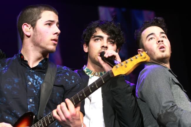 'Pom Poms' está producido por Nick Jonas y ha sido compuesto por el trío integrante de Jonas Brothers. (ARCHIVO)