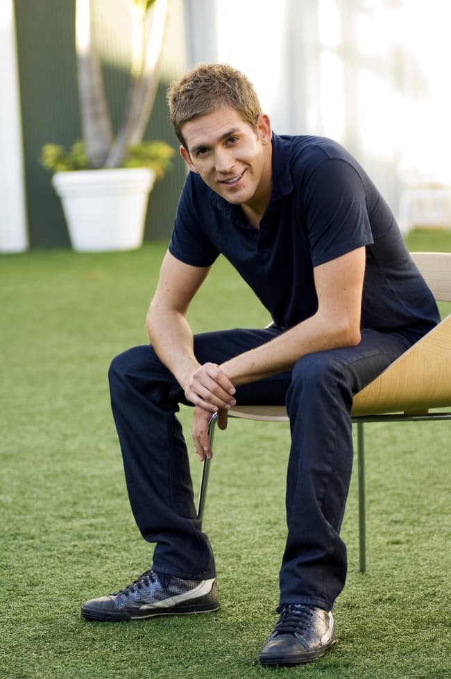 'He estado muy ocupado en estas temporadas en CSI... Pero voy a tratar de filmar una película, viajar y disfrutar del tiempo libre”.
- ERIC SZMANDA, Actor