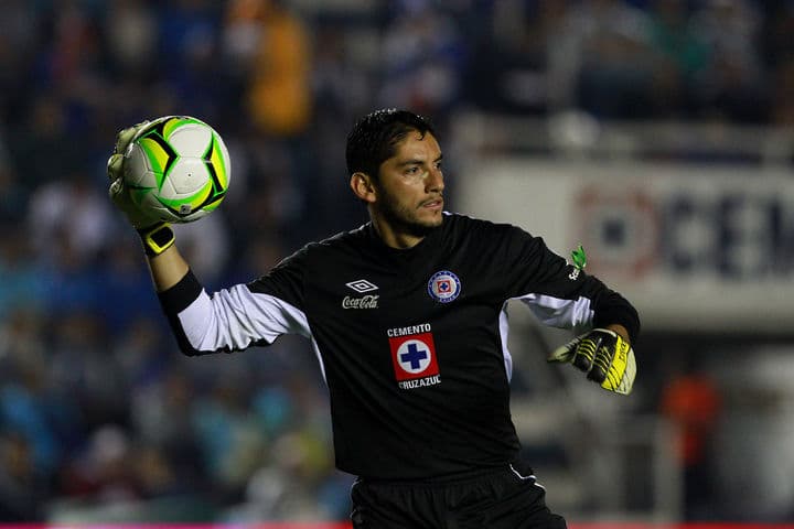 José de Jesús Corona fue factor determinante para que Cruz Azul mantuviera el cero en su portería en el partido de ida contra las Águilas del América, en el Estadio Azul. (Jam Media)