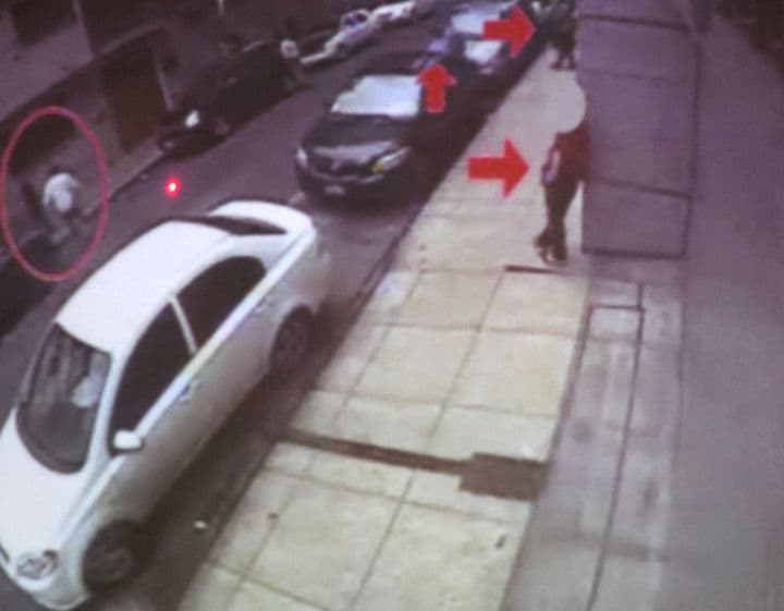 Pruebas. Imagen captada por una cámara frente al lugar del secuestro, el día de los hechos.