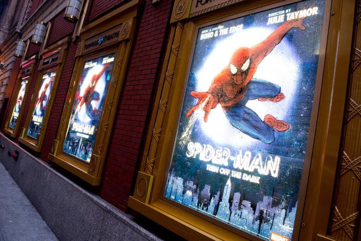 Obra costosa. El musical de SpiderMan, ha sido una obra con actores lesionados que ha costado 75 millones de dólares.