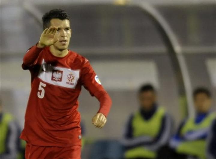 Alessandro Della Valle se vistió de héroe con la selección de San Marino. (AP)