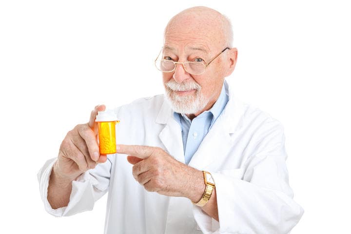 La recomendación es que todo paciente con artritis reumatoide reciba además del tratamiento para su control, suplementos de calcio y vitamina D y procure un programa supervisado de actividad física, una alimentación balanceada y evite el consumo de tabaco. (ARCHIVO)