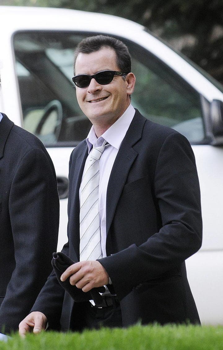 Charlie Sheen será el encargado de llegar a Los Cabos, Baja California para presentar de manera especial el nuevo filme de Robert Rodríguez 'Machete Kills'. (Archivo)