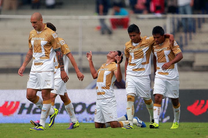 Pumas sacó las garras y con anotaciones de Daniel Ramírez y Alfonso Nieto rescataron un empate 2-2. Pumas terminan como el peor equipo del Apertura 2013