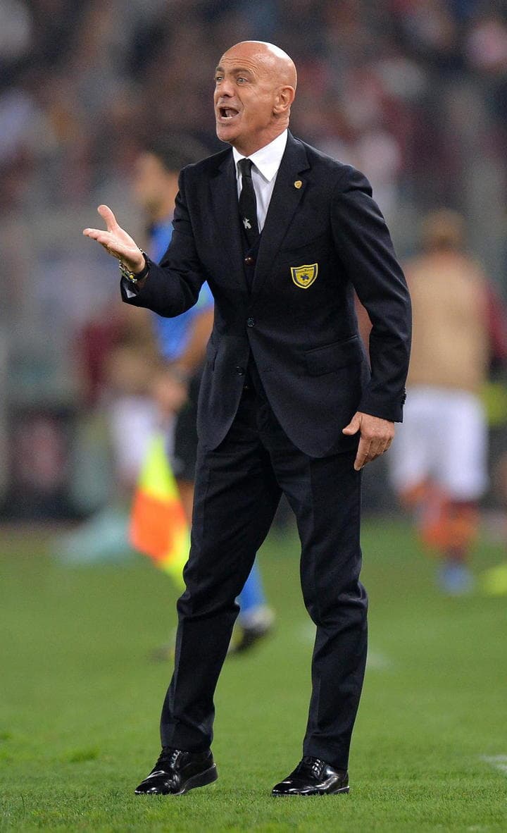 El entrenador Giuseppe Sannino fue despedido por el club. (Archivo)