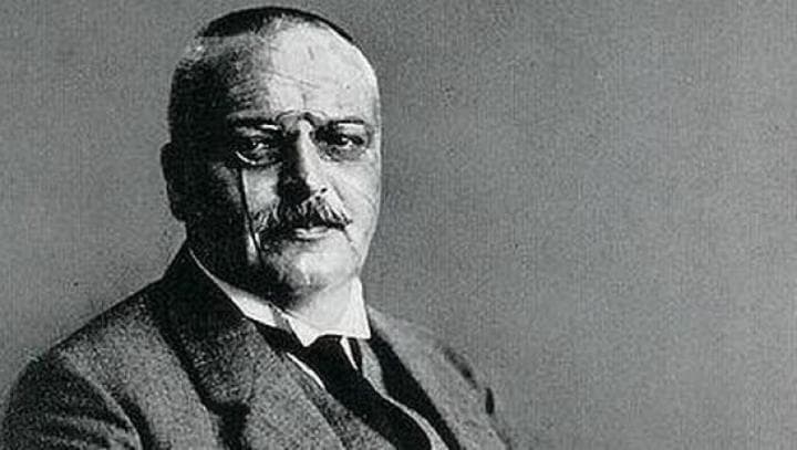 Alzheimer, quien es recordado a 98 años de su deceso, ocurrido el 19 de diciembre de 1915, fue el primero en diferenciar la demencia senil del mal neurodegenerativo que se hallaba en una paciente no senil. (FOTOGRAFÍA DE ABC.ES)