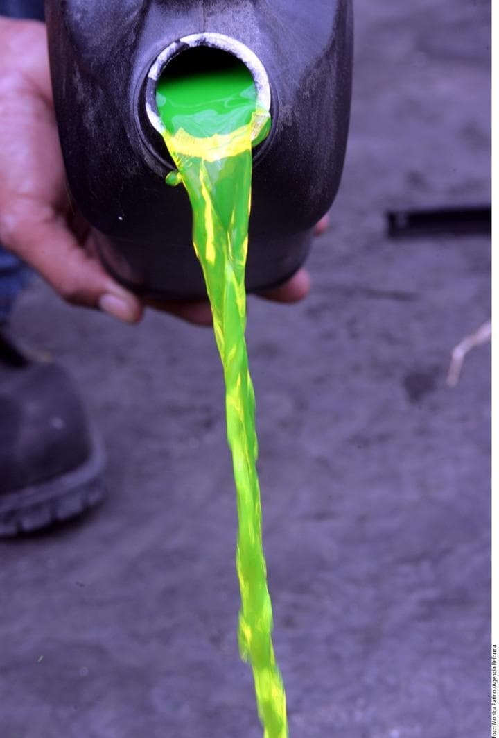 Anticongelante. El líquido anticongelante evitará problemas por las bajas temperaturas.