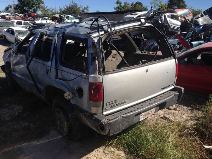 Accidente. Una mujer murió cuando la camioneta en la que viajaba se volcó en carretera.