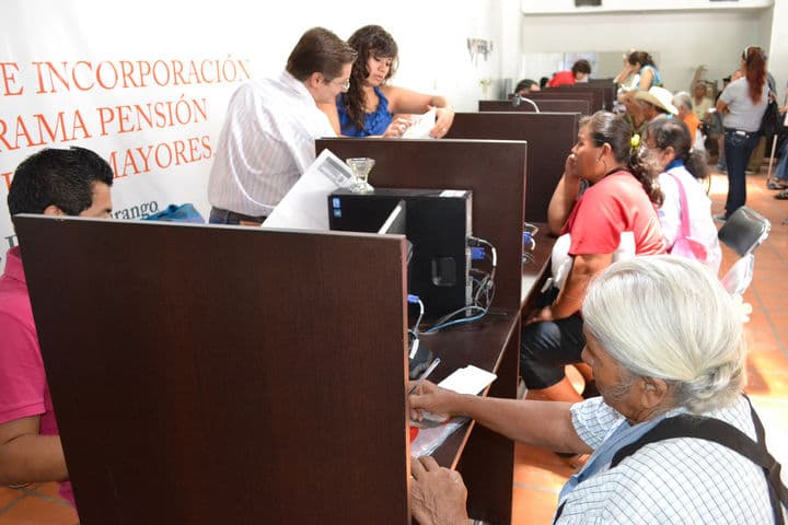 Programa. Estarán recibiendo papelería para que personas mayores se incorporen al programa '65 y Más'.