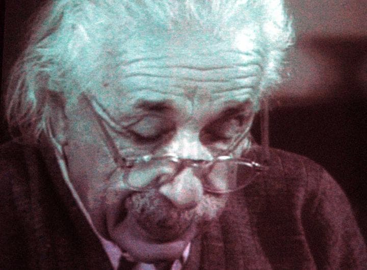 Luego de obtener la nacionalidad estadounidense, en 1945, el destacado científico se retiró de la docencia para poder desarrollar con exclusividad sus investigaciones teóricas, a las que dedico la última década de su vida. (ARCHIVO)