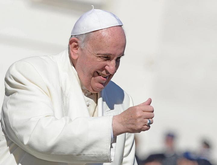 “El Papa Francisco es como el Papa Juan; se parecen mucho. Sí, el cardenal Bergoglio había pensado en el nombre de Juan, quería ser el sucesor de Juan XXIII. Pero también tenía en mente el nombre de Francisco”, indicó el purpurado. (Archivo)