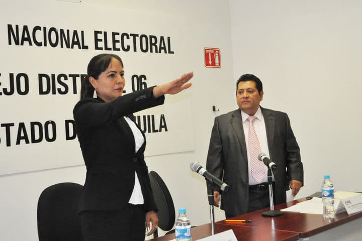 Toma protesta. Noemí Rosales García es la nueva vocal ejecutiva del INE en la Junta Distrital 06, con cabecera en Torreón.