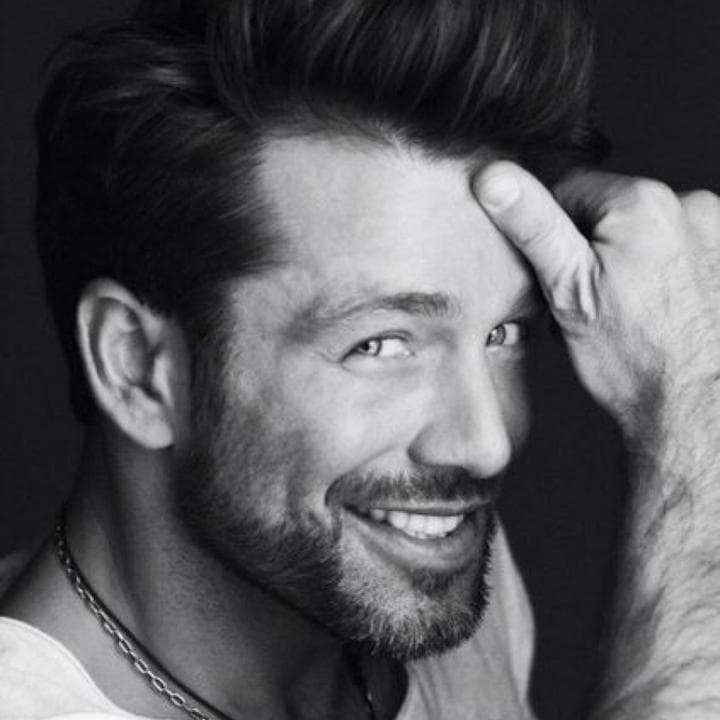 El artista estuvo casado con la actriz y bailarina Liz Vega y recientemente se le relacionó con el cantante Ricky Martin, también homosexual. (Twitter @FEDERICODIAZZ)