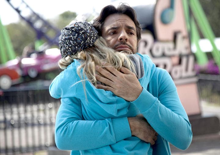 La película No se aceptan devoluciones de Eugenio Derbez, fue fuertemente criticada tras su estreno en España. (Archivo)