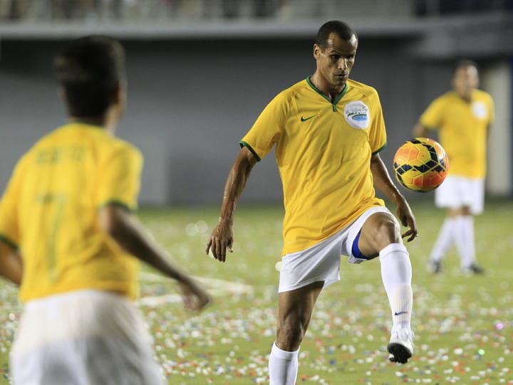 Rivaldo aún conserva la técnica depurada e indiscutible de sus mejores tiempos. (Archivo)