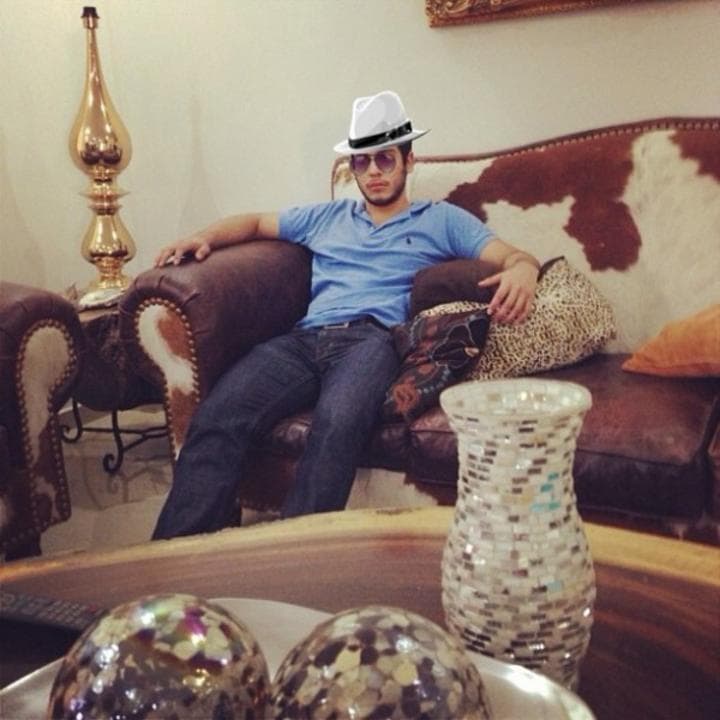 Sergio Ochoa Félix, hermano de la 'Emperatriz de los Ántrax' también ha compartido en las redes sociales su ostentosa vida. (Twitter)