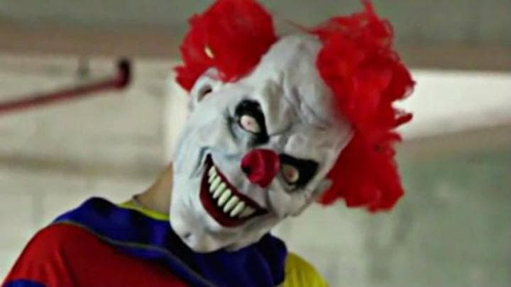 Los creadores del payaso asesino subieron a internet una secuela donde se ve al siniestro personaje persiguiendo a aterrados transeúntes.