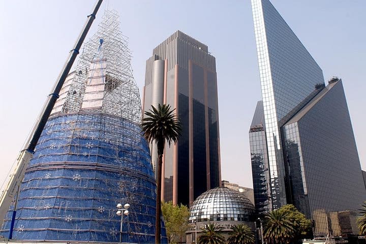 En puerta.. Luis Téllez, presidente de BMV, dijo que se instalará pantalla con valores mexicanos en las Casas de Bolsa de Chile. (ARCHIVO)