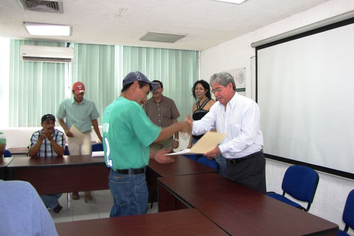 Apoyos. Beneficia la Sagarpa a personas del campo con apoyos para sus proyectos productivos.