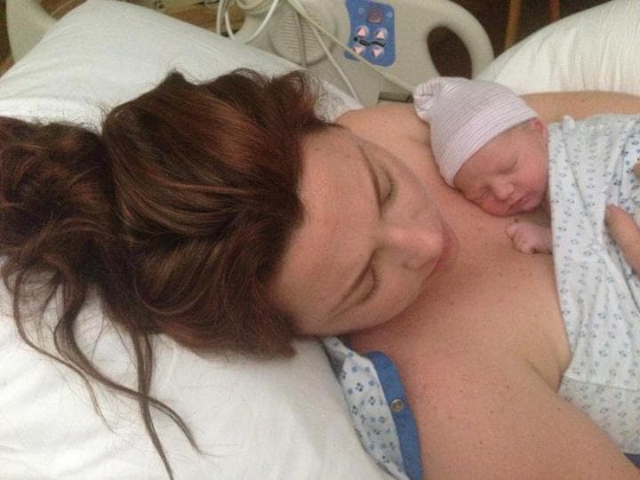 Amy Lee compartió una foto con su pequeño hijo Jack tras convertirse en madre. (Facebook)