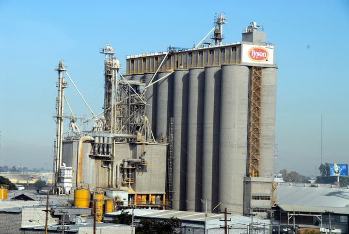 Venta. Tyson es el mayor productor y comercializador nacional de pollo con valor agregado. (ARCHIVO)