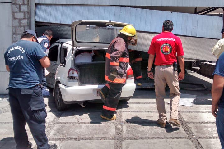 Adentro. En estas condiciones terminó el VW Pointer luego del choque.
