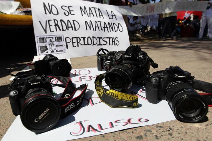 Al reunirse con integrantes de la Federación Internacional de Periodistas, la titular del organismo Perla Gómez consideró que ese delito es un ataque a la democracia. (Archivo)