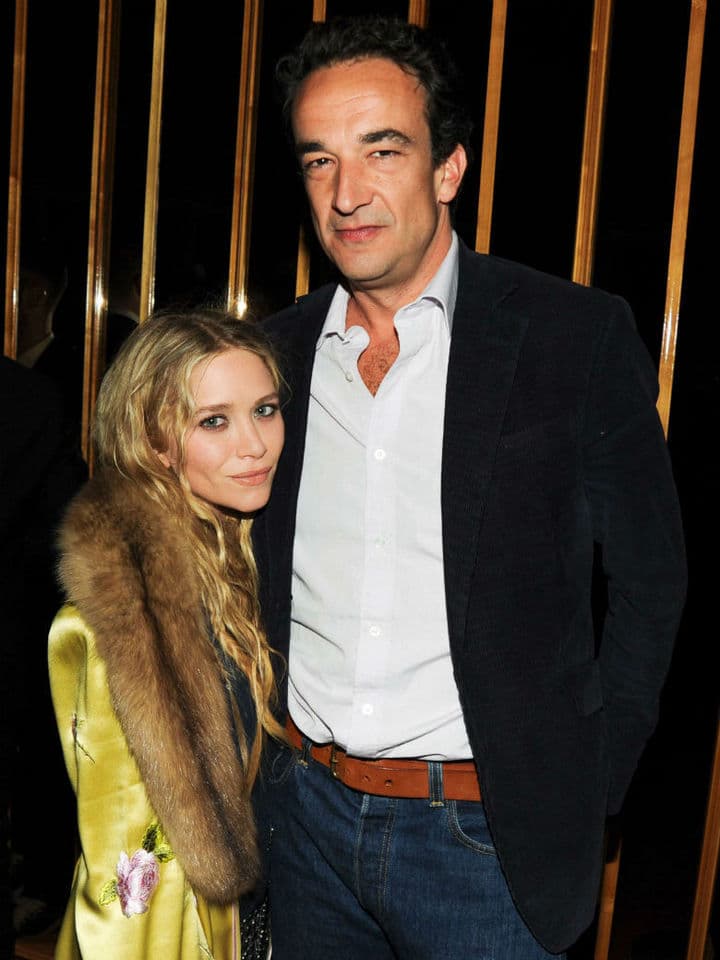 Rumor. La actriz y el empresario Olivier Sarkozy lucieron sus anillos de oro en Los Hamptons, en Nueva York.