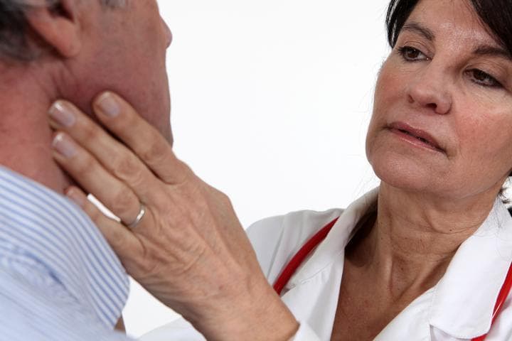 Esta afectación se caracteriza por la incapacidad de producir suficiente hormona tiroidea para mantener el cuerpo funcionando. (ARCHIVO)