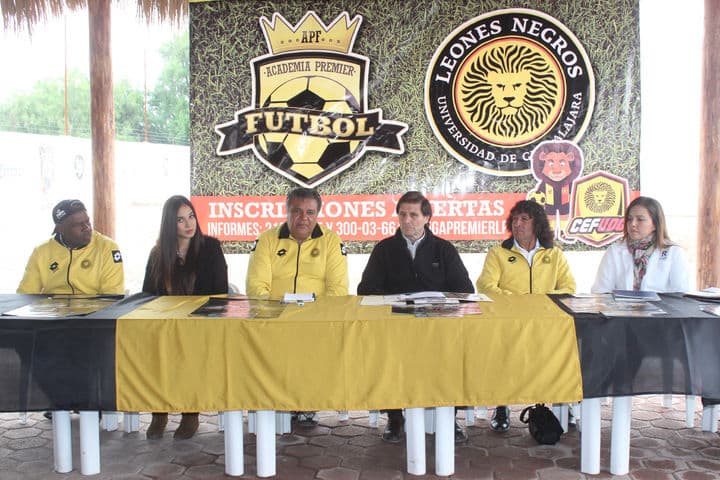 Con gran equipo de trabajo se presentó el proyecto de categorías infantiles de la Universidad de Guadalajara.