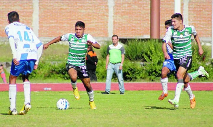 La Sub-17 del Santos Laguna vive un destacado proceso y sigue con vida en su torneo del futbol mexicano. (Cortesía)