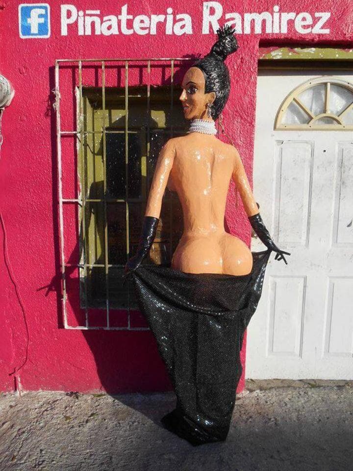 La foto de la piñata ha circulado por las redes sociales. (Twitter)