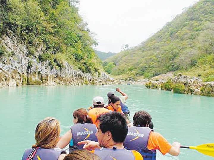 Una de las aventuras más solicitadas es el rafting.