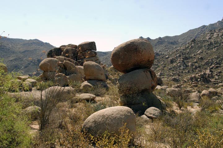 Las Piedras Encimadas.