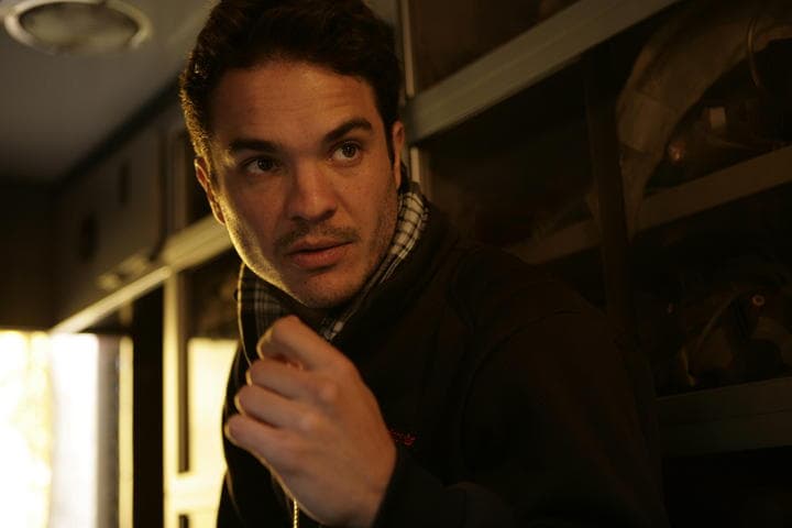 El actor mexicano Kuno Becker, reconocido por su actuación en la trilogía de las películas 'Goool!' y en los melodramas 'Soñadoras' y 'Mujeres engañadas', celebra este miércoles su cumpleaños 37, inmerso en la obra “A la orilla del río” y con planes de rodar una cinta sobre el sismo de 1985. (ARCHIVO)