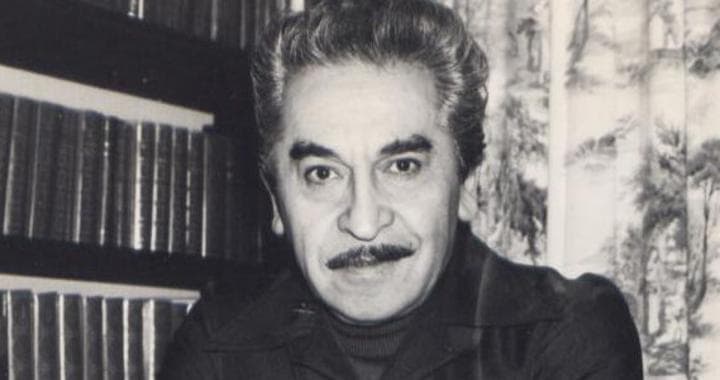 Esencialmente un trabajador incansable, Salvador Flores, mejor conocido como Chava Flores tuvo una infancia difícil y desde muy pequeño tuvo que involucrarse en diversos oficios, lo que lo llevó a conocer infinidad de calles, barrios y colonias con cuyas anécdotas después nutrió sus canciones. (TOMADA DE INTERNET)