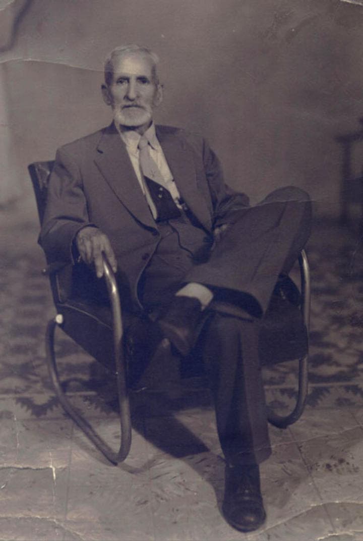 Don Segundo Llama ya viejo a los 84 años, viviendo sus últimos días en su querido San Pedro.