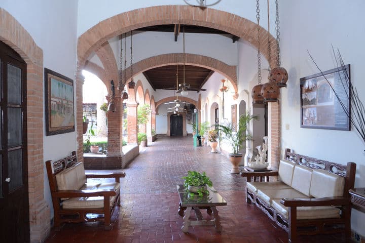 Hacienda. La mayor parte de su estructura conserva su forma original, aunque ya ha sido rehabilitada.