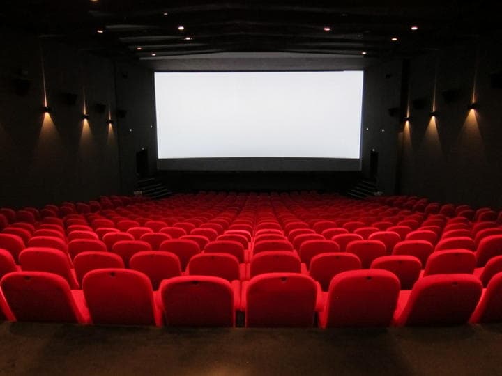 El cine se ve mejor a medianoche