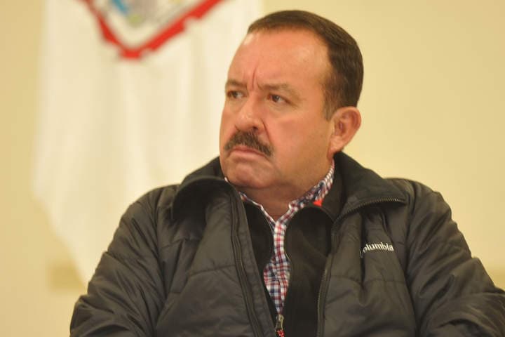El secretario de Gobierno, Víctor Zamora, reportó un sueldo superior a su cargo y al del mandatario estatal, pues su declaración patrimonial indica que gana 133,000 pesos al mes, mientras Rubén Moreira declaró que tiene un ingreso neto mensual de 83,000. (Archivo)