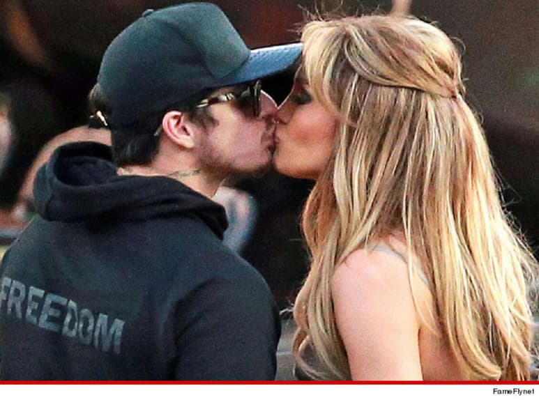 La cantante y el bailarín parecen retomar su relación. (TMZ.com)