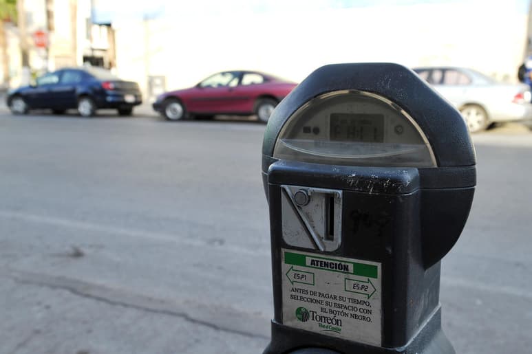 El objetivo de los parquímetros es garantizar el flujo de vehículos y el acceso general a los sitios para estacionarse. (ARCHIVO)