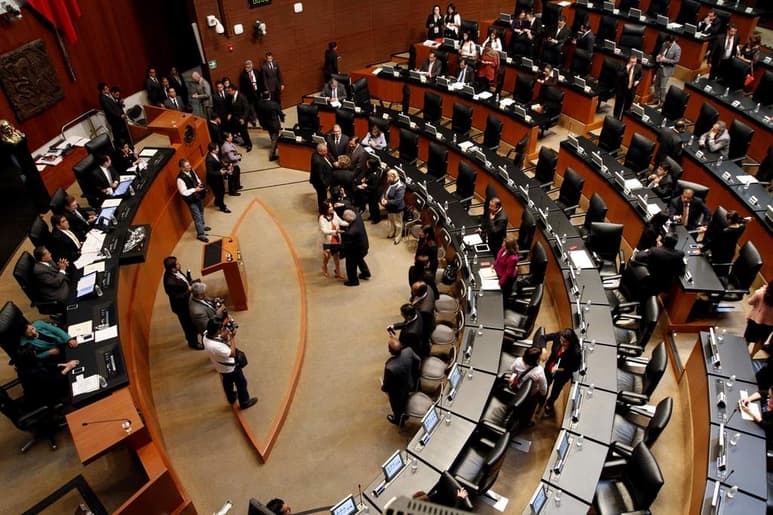 La Cámara alta tiene programado discutir y votar la reforma constitucional en el pleno, durante la sesión ordinaria de mañana martes. (Archivo)